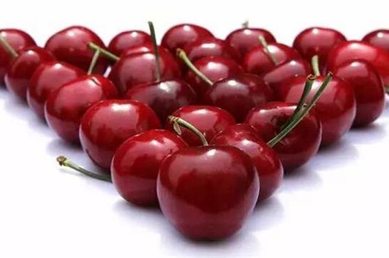 一颗甜美的大樱桃，比国外车厘子新鲜10,000公里